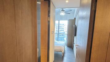 Blackout drapes, free WiFi