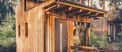 تناول الطعام بالخارج