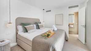 Iron/ironing board, Internet, bed sheets - Villa Ava by Vacation Marbella (Estepona)