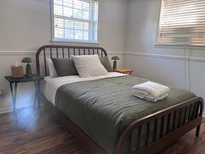 Room - Golden Springs Homestay (Anniston)