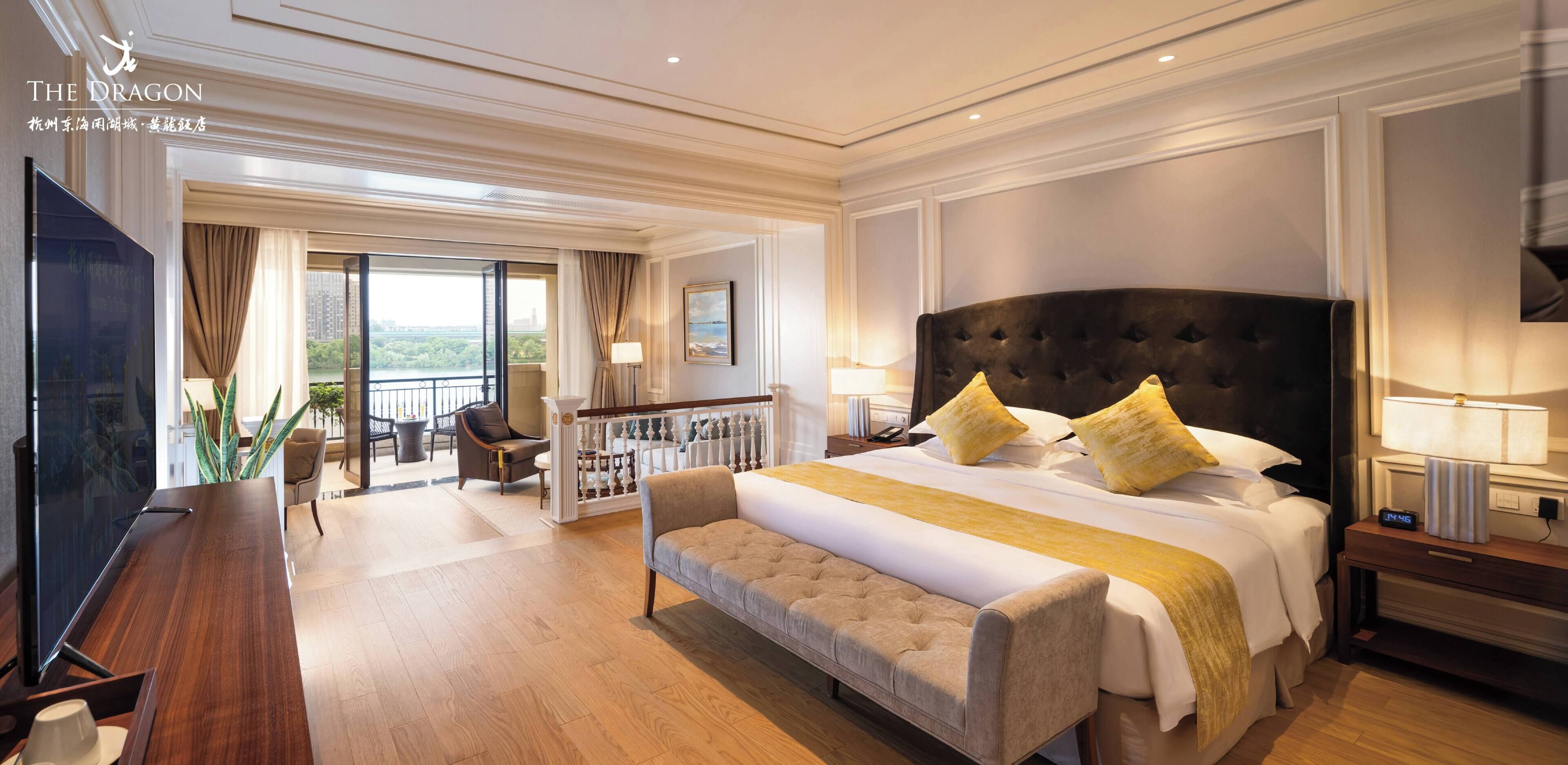 Comfort-Doppelzimmer, 1 King-Bett, Seeblick | Zimmersafe, laptopgeeigneter Arbeitsplatz, Verdunkelungsvorhänge