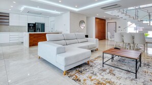 Living area - Vita Portucale|Chic Luxe Villa w/ Saltwater Pool (Almada)