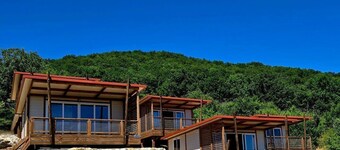 1-bedroom chalet with a jacuzzi option in the Monts du Lyonnais, 40 km from Lyon