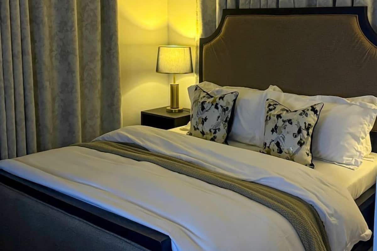 Deluxe Apartment, City View | Soundproofing, iron/ironing board, free WiFi