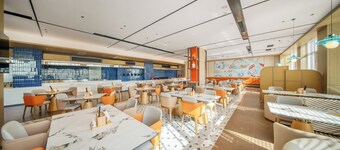 Lanzhou Airport Fengyue Holiday Hotel