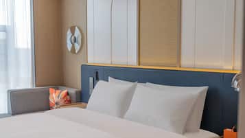 Desk, laptop workspace, free WiFi