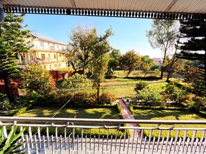 Property grounds - Summer valley cottage (Mant Khas)