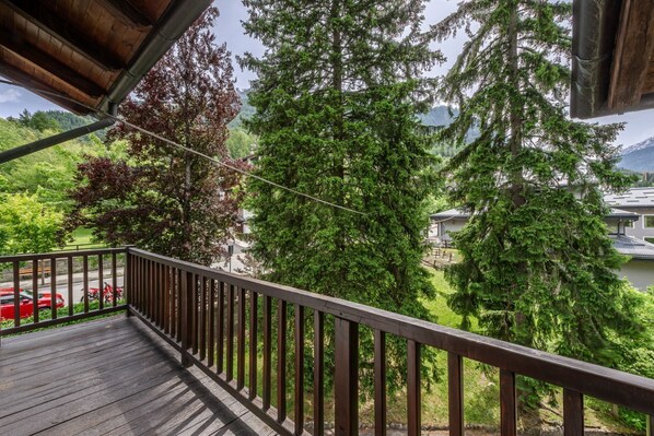 Property grounds - MAISON CLAUDE - Relax and greenery in an oasis of peace (Courmayeur)