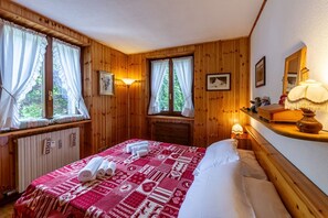 Room - MAISON CLAUDE - Relax and greenery in an oasis of peace (Courmayeur)