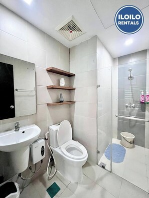 Shared Dormitory, 1 Bedroom, Accessible, Smoking | Bathroom - Room-relax Stay at One Madison Tower (Iloilo)