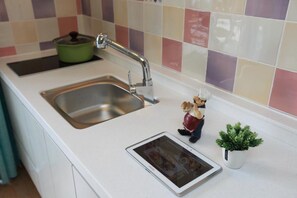 1 bedroom, free WiFi - Jeju Olle Provence Pension (Jeju City)