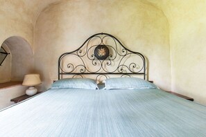 Fer et planche à repasser, lit parapluie, Wi-Fi gratuit