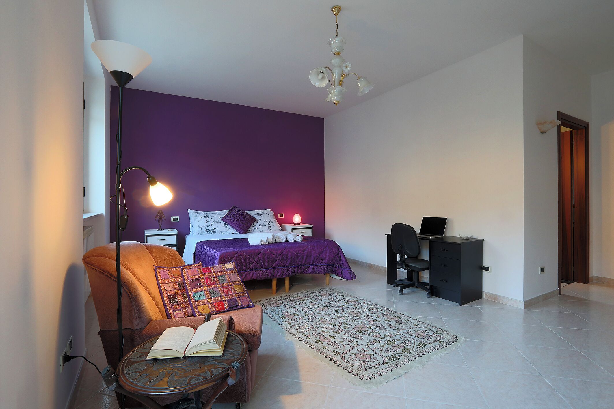 Villa, 5 Bedrooms, Smoking, Private Pool | Living room | Books