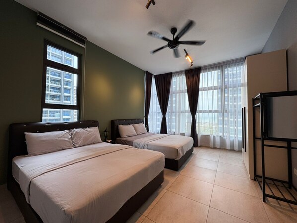 Iron/ironing board, WiFi - Perfect 2-bedroom apartment with AC in peaceful Melaka (melaka)