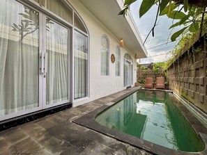Villa - udsigt til pool | Pool | Udendørs pool