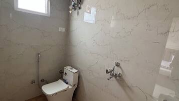 Comfort Double Room | Bathroom | Shower, towels, soap, shampoo