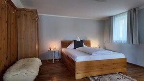 Comfort-Doppelzimmer, Gartenblick | Schreibtisch, kostenloses WLAN