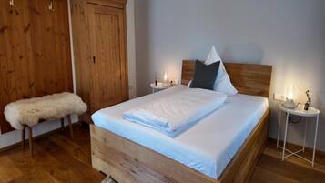 Comfort-Doppelzimmer, Gartenblick | Schreibtisch, kostenloses WLAN