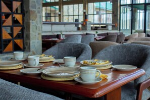 Restaurant - WELLWORTH MIKUMI WILDLIFE LODGE (Morogoro)