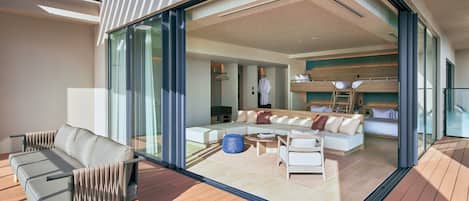 Sauna Suite, Non Smoking | In-room safe, blackout curtains, free WiFi