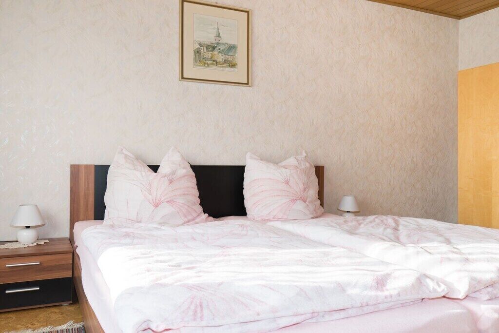 2 Schlafzimmer, Bügeleisen/Bügelbrett, Reisekinderbett, kostenloses WLAN