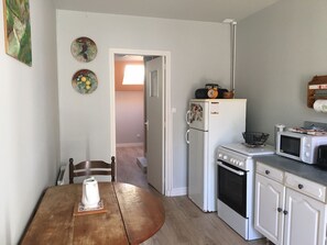 Private kitchen - Studio in Saint Eusèbe 71210 (Saint Eusèbe)