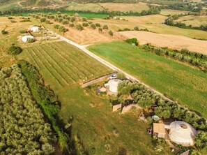 Land view from property - 2 Cuori e 1 Yurta Glamping in Toscana (Toscana)