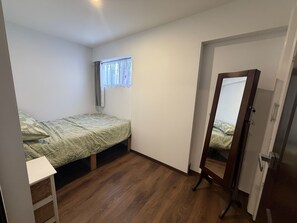 Room - Self-Contained Studio (Logan City)