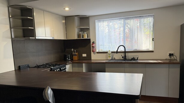 Private kitchen - Self-Contained Studio (Eagleby)