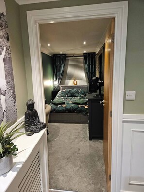 Room - Double room with separate private kitchen (Shrewsbury)