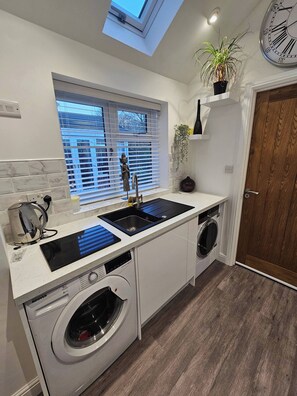 Private kitchen - Double room with separate private kitchen (Shrewsbury)