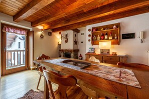Dining - PETIT CHALET ANNA - Refuge in the middle of the mountains (La Thuile)