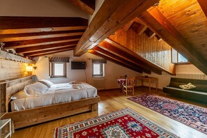 Room - PETIT CHALET ANNA - Refuge in the middle of the mountains (La Thuile)