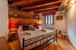 3 chambres, fer et planche à repasser