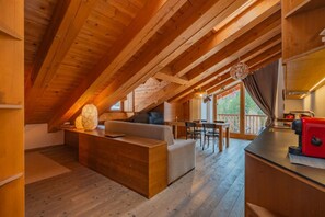 Living area - APT JARDIN DES ALPES - Let yourself be enchanted by the magic of the mountains (La Thuile)