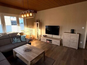 TV - Apartment 'Ferienwohnung Seus' with Wi-Fi (Dorfprozelten)