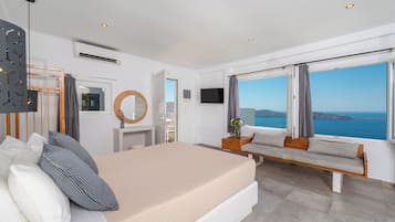 Panoramic Suite, Sea View | In-room safe, soundproofing, iron/ironing board, free WiFi