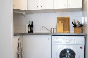 Interior - Cosy studio in the heart of Bastille - Peace, comfort and Parisian spirit (Paris)