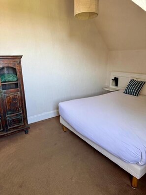 Apartment, 1 Queen Bed with Sofa bed, Balcony, Sea View | In-room safe, free WiFi, wheelchair access - Eco-domaine La Fontaine (Pornic)
