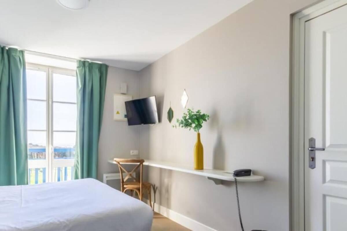 Habitación doble, vistas al mar | Caja fuerte y wifi gratis