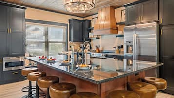 Micro-ondes, four, plaque de cuisson, lave-vaisselle