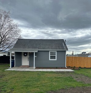 Exterior - Cozy Retreat with Hot Tub, Washer/Dryer & Sofa Bed (Spokane Valley)