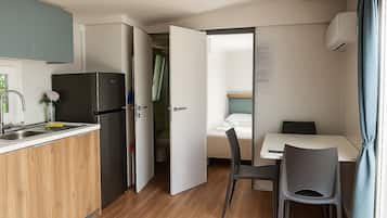 Standard Mobile Home | Private kitchen | Full-sized fridge