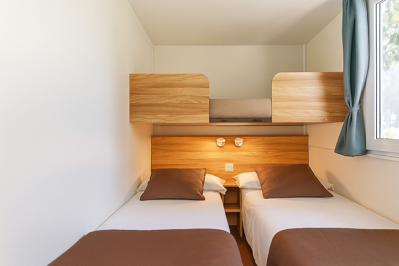 Cots/infant beds, free WiFi, bed sheets