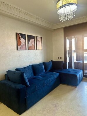 Comfort Studio, City View | Living area - studio équipé et centrale -Guéliz (Marrakech)