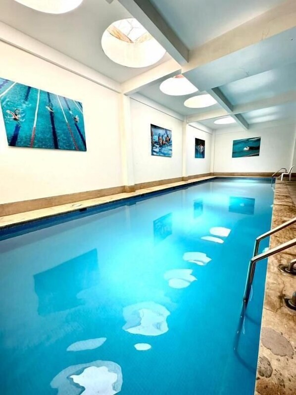 Indoor pool - studio équipé et centrale -Guéliz (Marrakech)