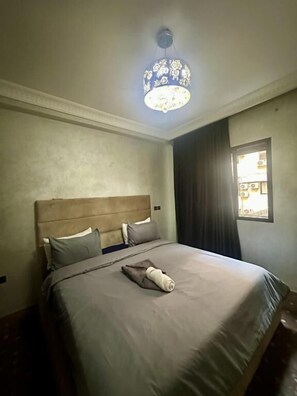 Studio Confort, vue sur la ville | Accès au Wi-Fi (inclus), accessible en fauteuil roulant