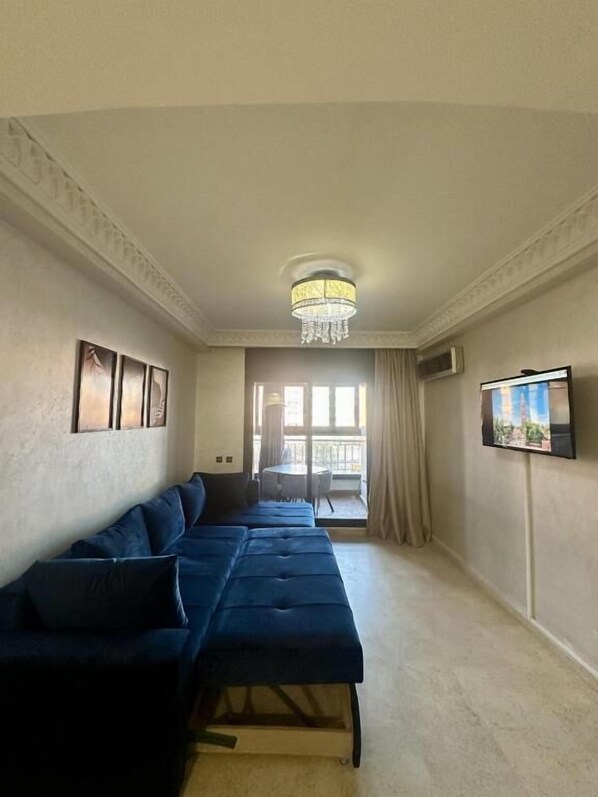 Comfort Studio, City View | Living area - studio équipé et centrale -Guéliz (Marrakech)