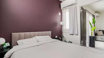 Skrivbord, strykjärn/strykbräda, wi-fi och sängkläder