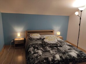 熨斗/熨衫板、上網、床單